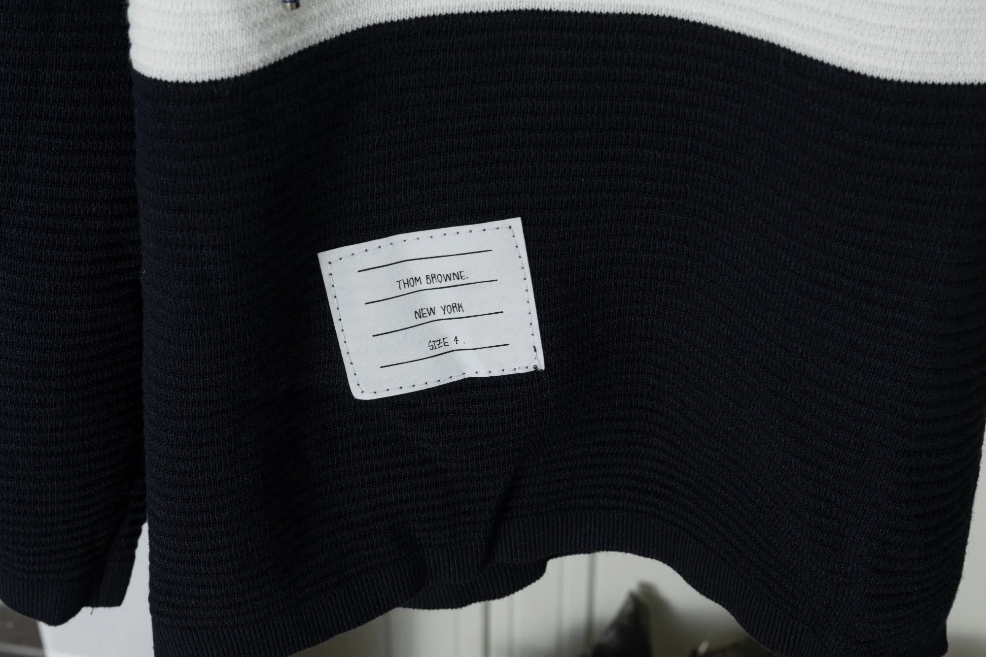 𝑻𝒉𝒐𝒎 𝑩𝒓𝒐𝒘𝒏𝒆 Classic 𝑻𝒉𝒐𝒎 𝑩𝒓𝒐𝒘𝒏𝒆 . Classic ， ， ， Same Style Same Style TB + + ：Gray Navy Blue ：1/2/3/4
